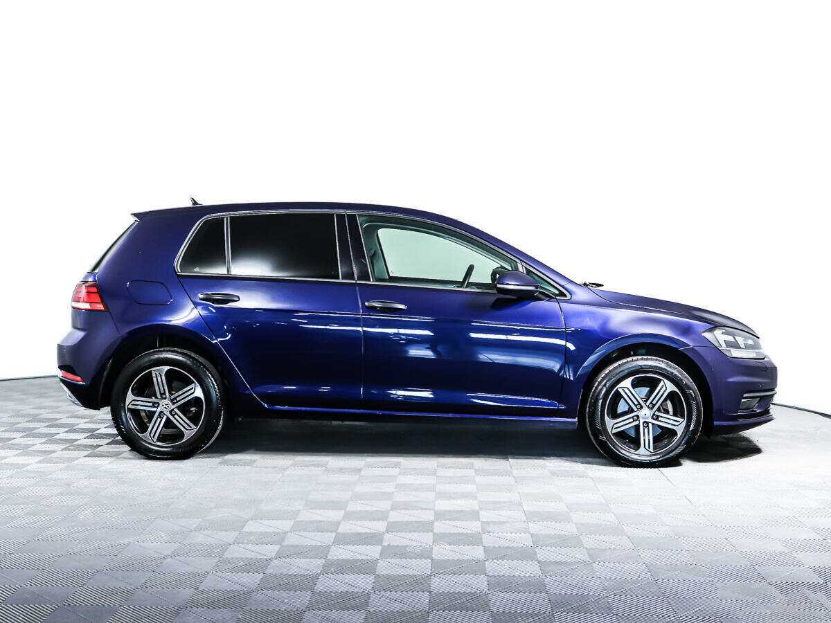 Купить Volkswagen Golf с пробегом. Фото: #2