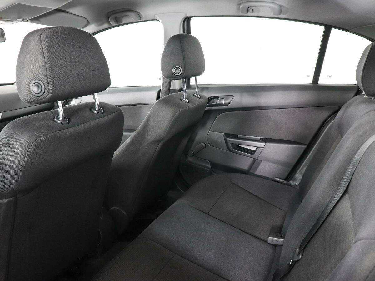 Купить Opel Astra с пробегом. Фото: #11