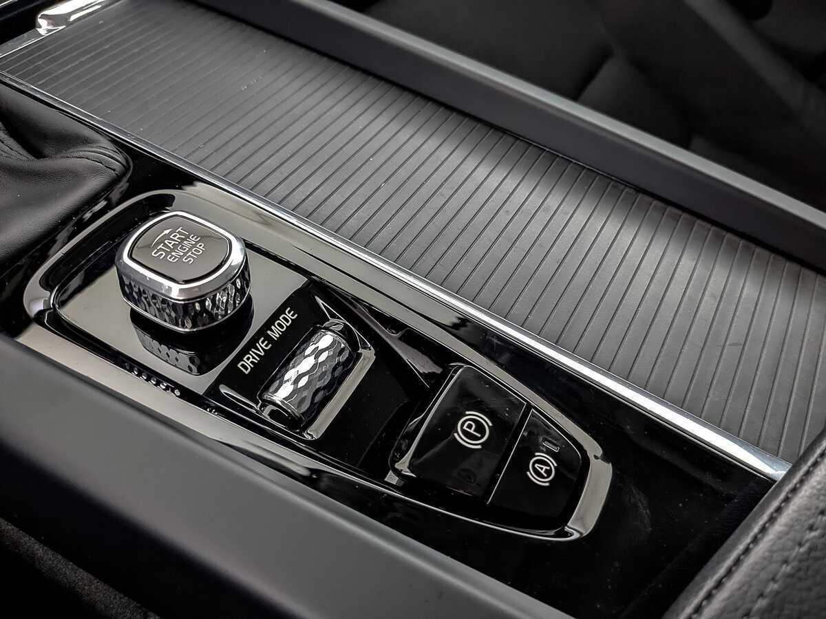Купить Volvo XC60 с пробегом. Фото: #24
