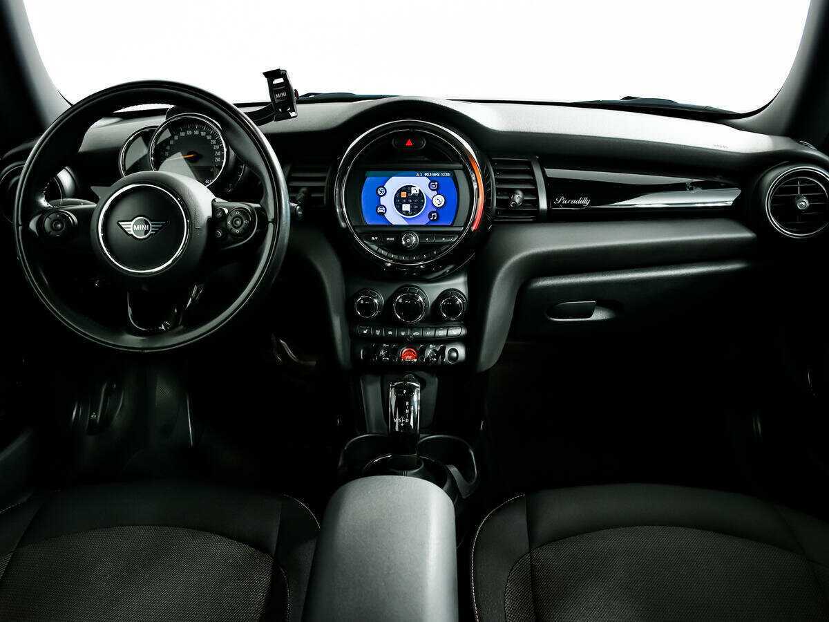 Купить Mini Hatch с пробегом. Фото: #10