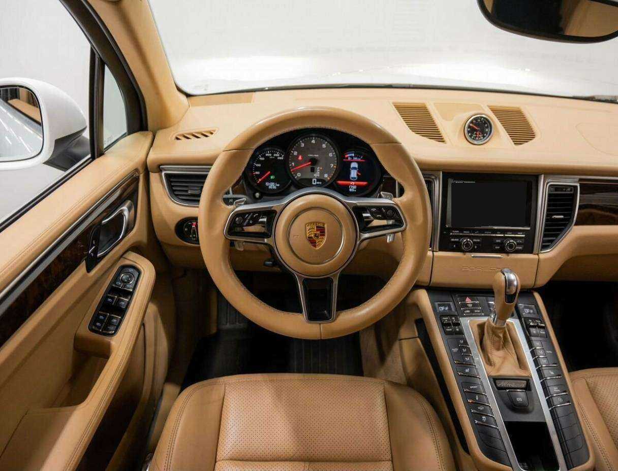 Купить Porsche Macan с пробегом. Фото: #9