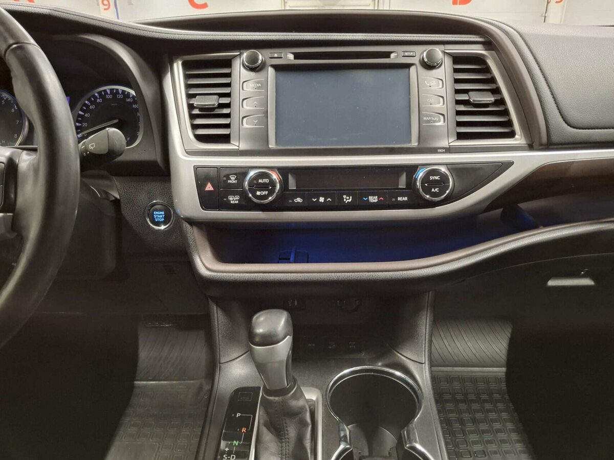 Купить Toyota Highlander с пробегом. Фото: #14
