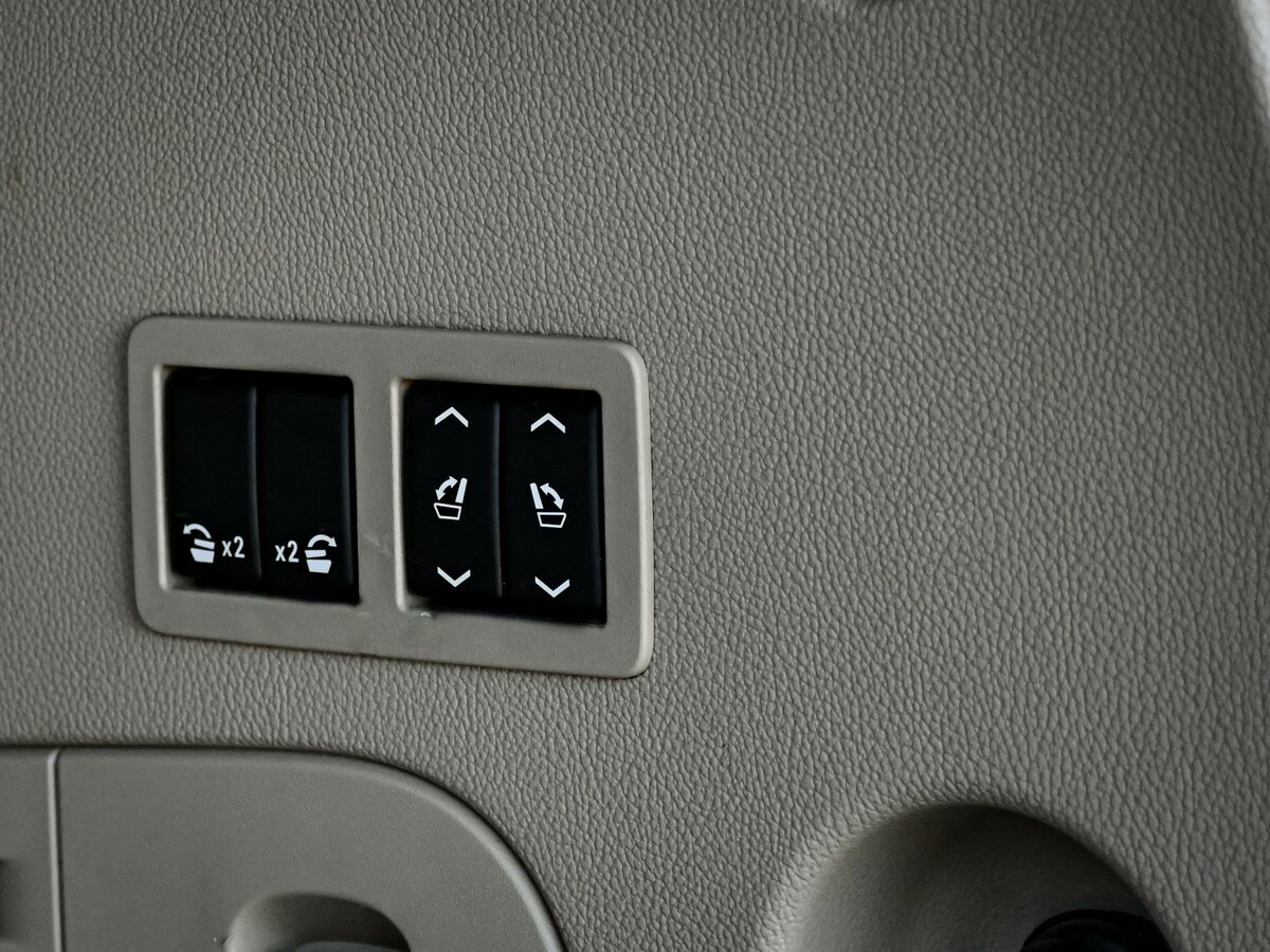 Купить Cadillac Escalade с пробегом. Фото: #30