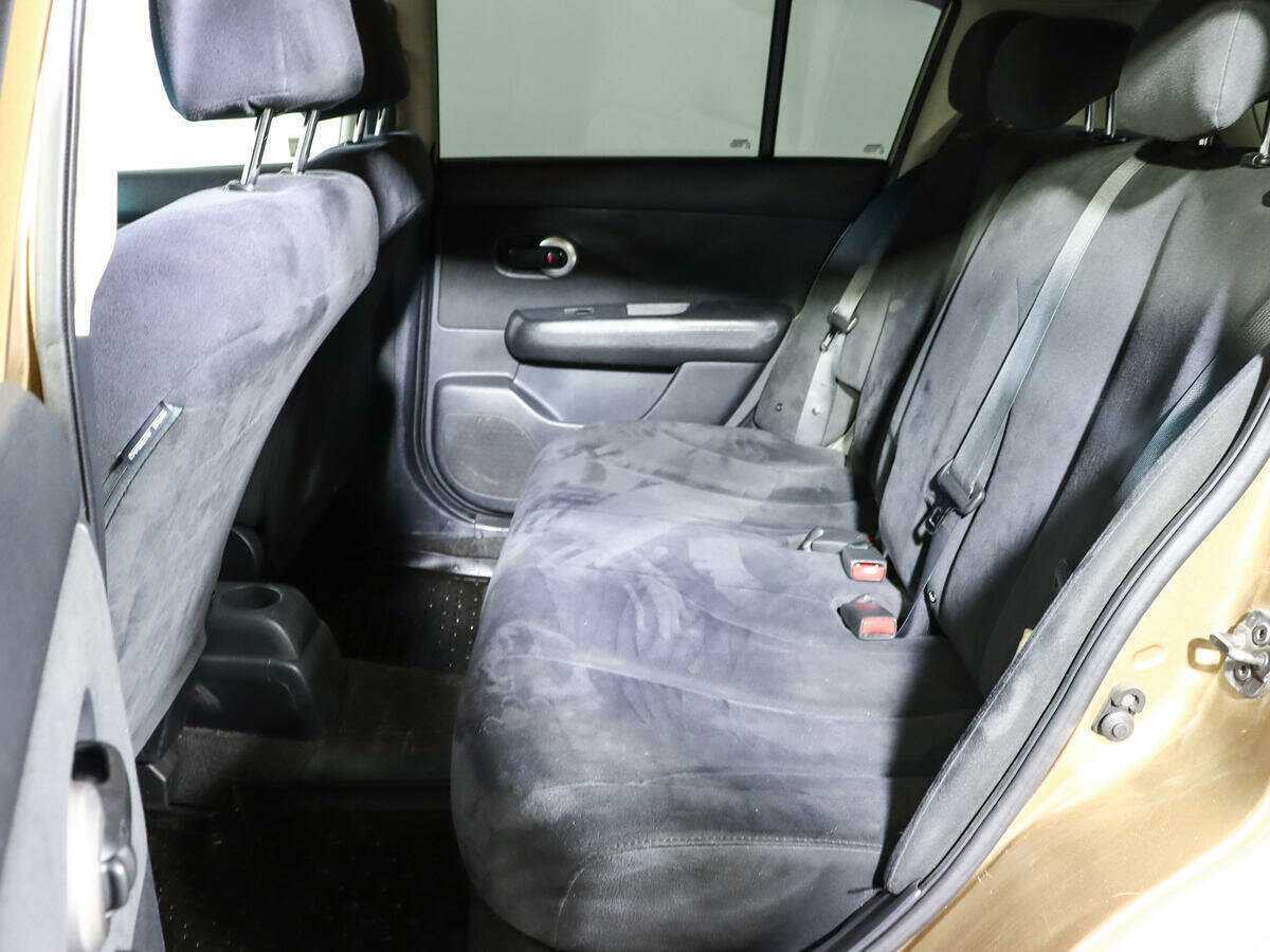 Купить Nissan Tiida с пробегом. Фото: #5