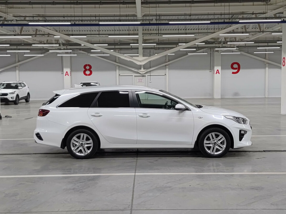 Купить Kia Ceed с пробегом. Фото: #3
