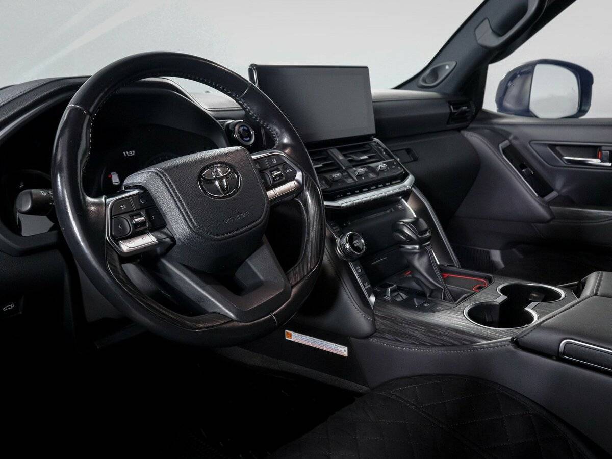Купить Toyota Land Cruiser с пробегом. Фото: #13