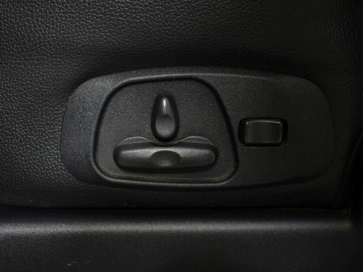 Купить Mitsubishi Pajero с пробегом. Фото: #14