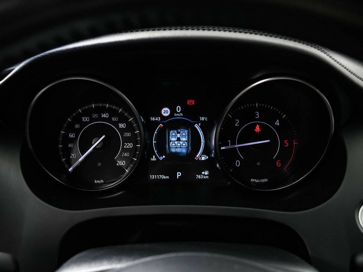 Купить Jaguar E-Pace с пробегом. Фото: #9