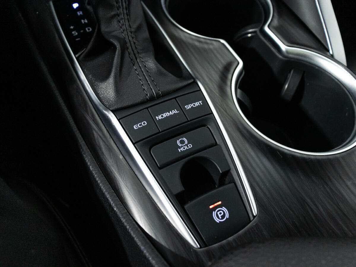 Купить Toyota Camry с пробегом. Фото: #18