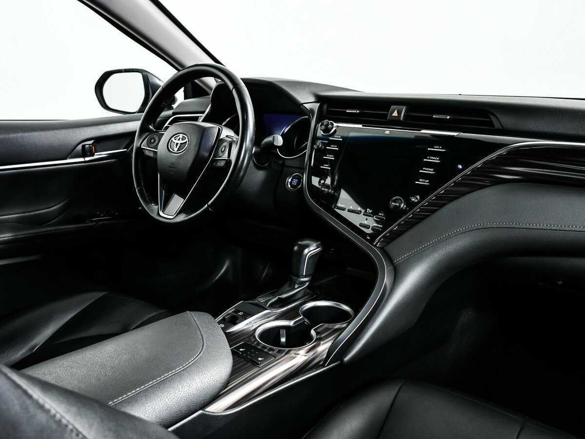 Купить Toyota Camry с пробегом. Фото: #7