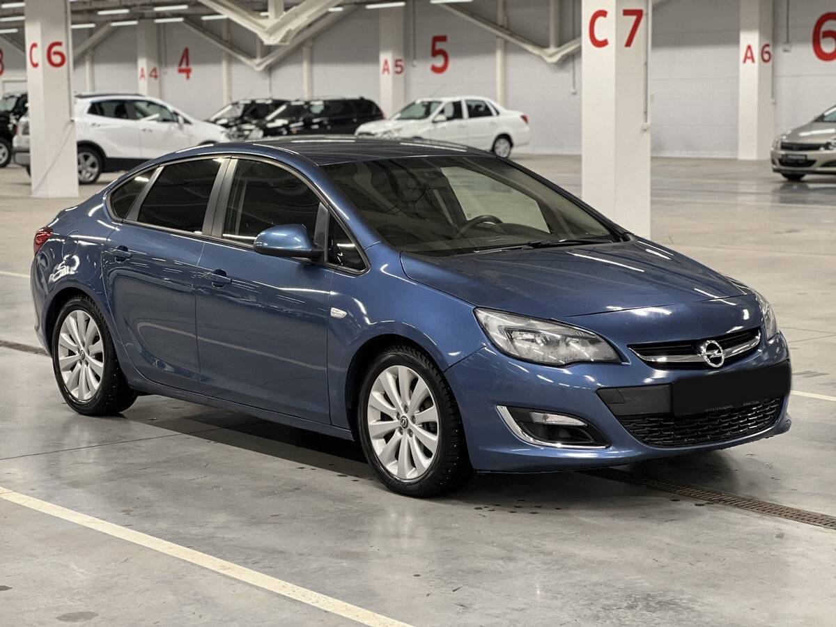 Купить Opel Astra с пробегом. Фото: #2