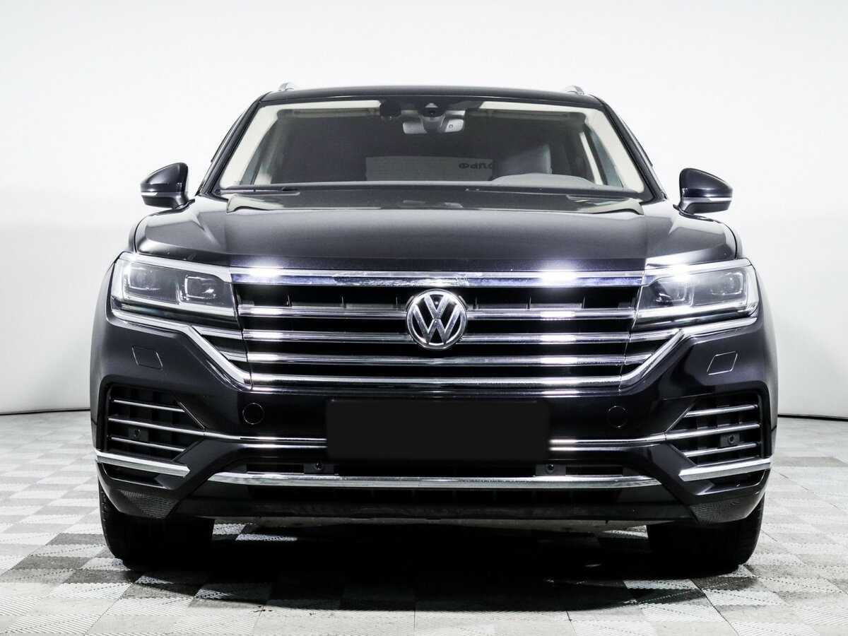 Купить Volkswagen Touareg с пробегом. Фото: #1