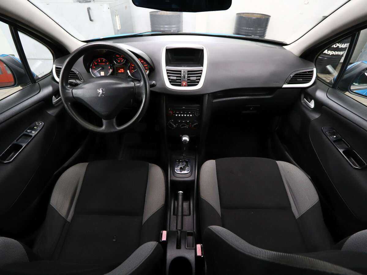 Купить Peugeot 207 с пробегом. Фото: #9