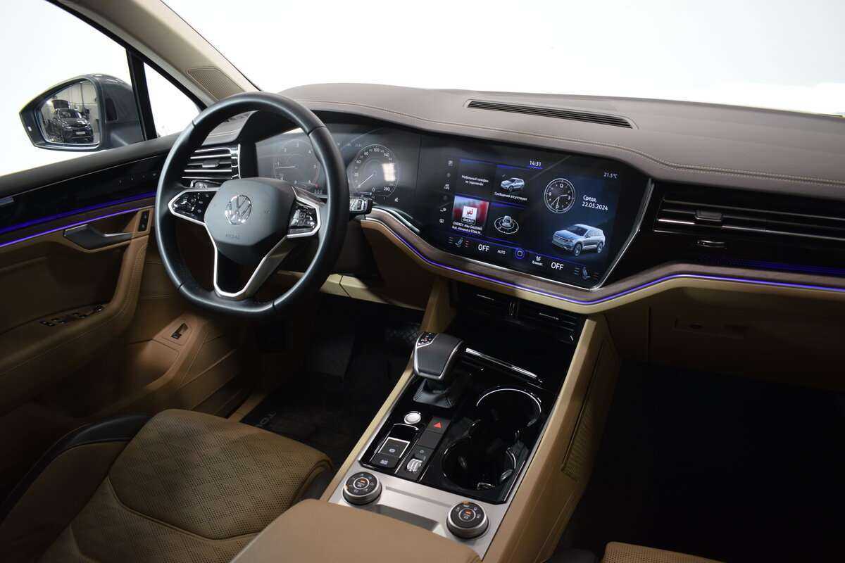 Купить Volkswagen Touareg с пробегом. Фото: #10