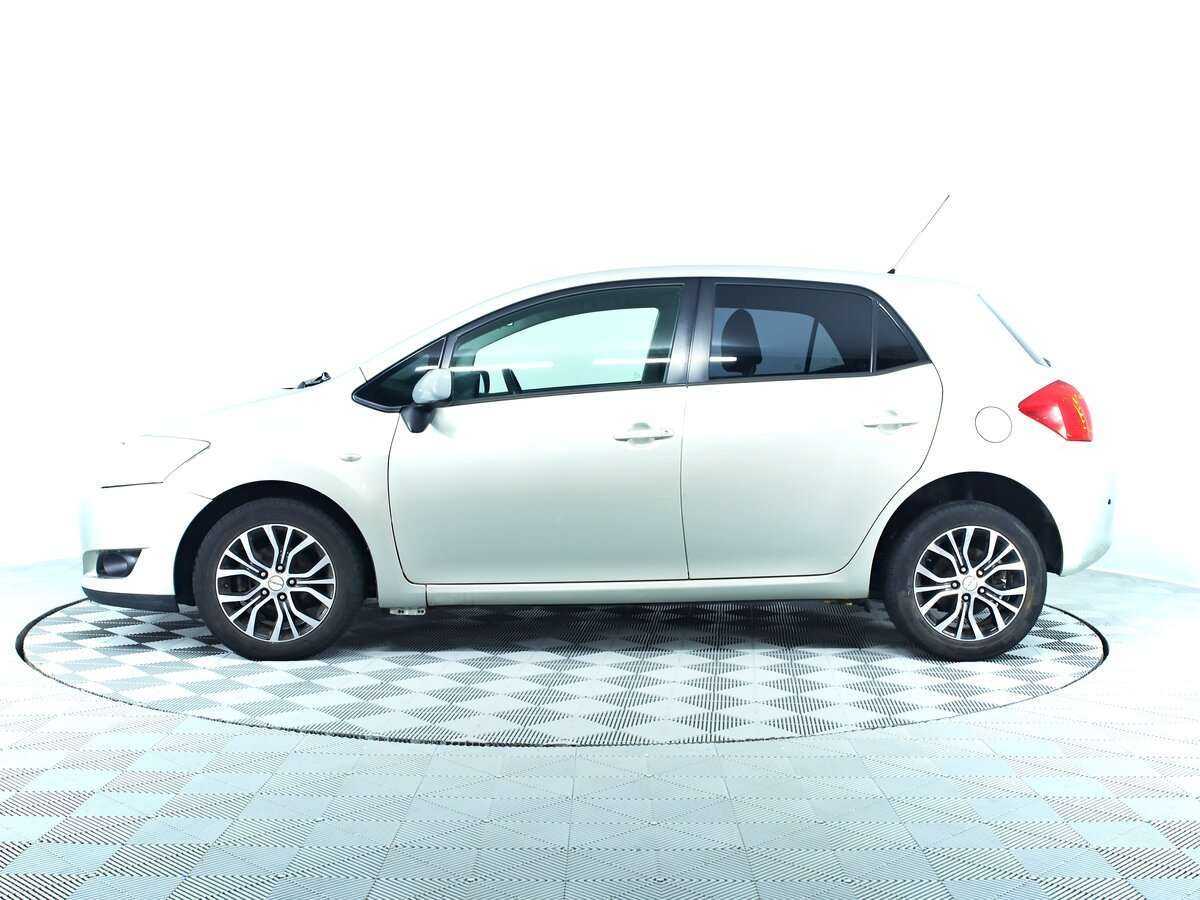 Купить Toyota Auris с пробегом. Фото: #7