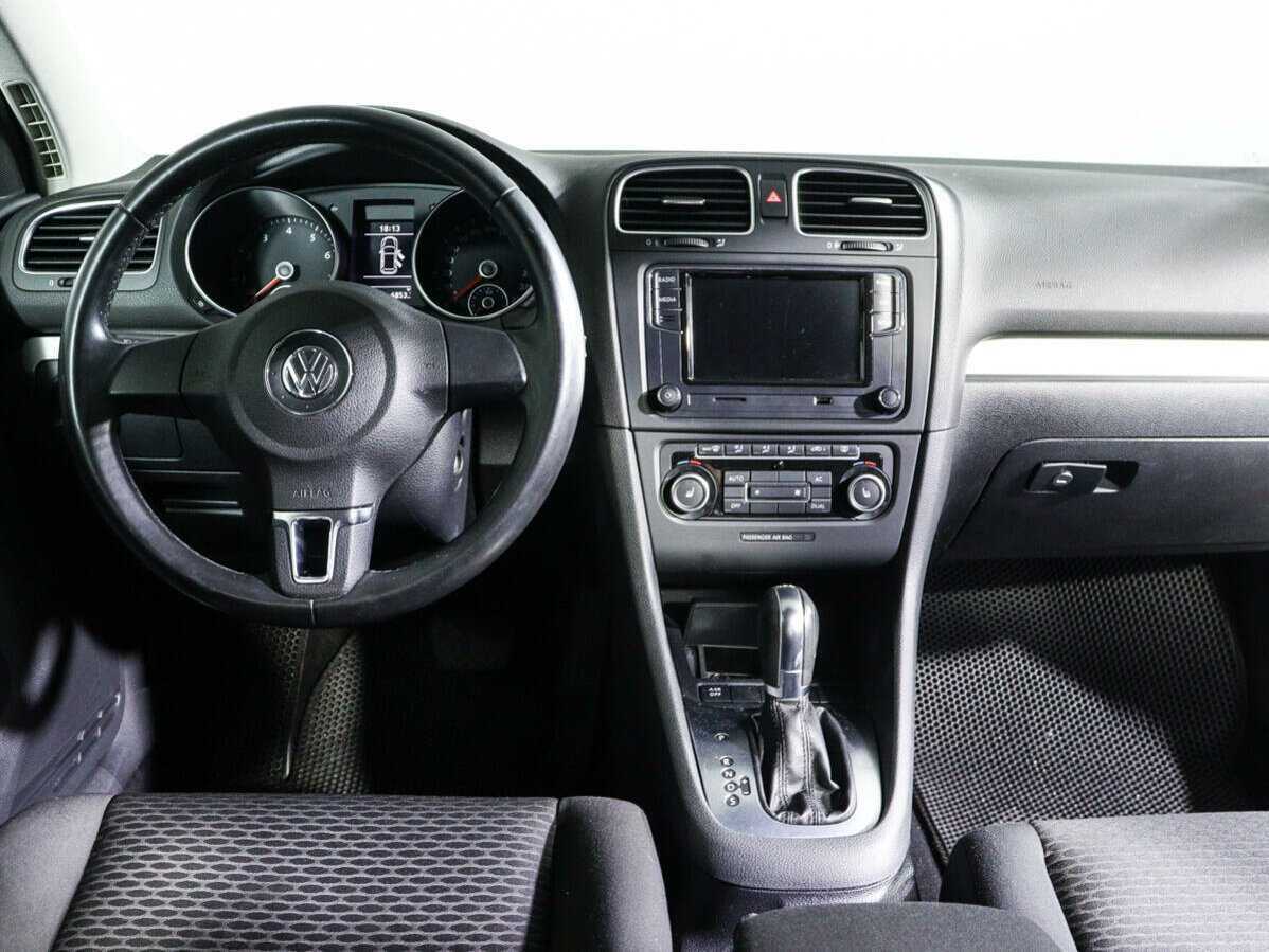 Купить Volkswagen Golf с пробегом. Фото: #10