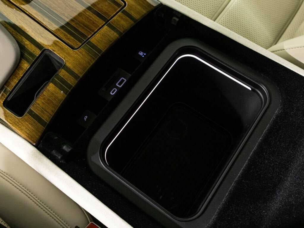 Купить Cadillac Escalade с пробегом. Фото: #20