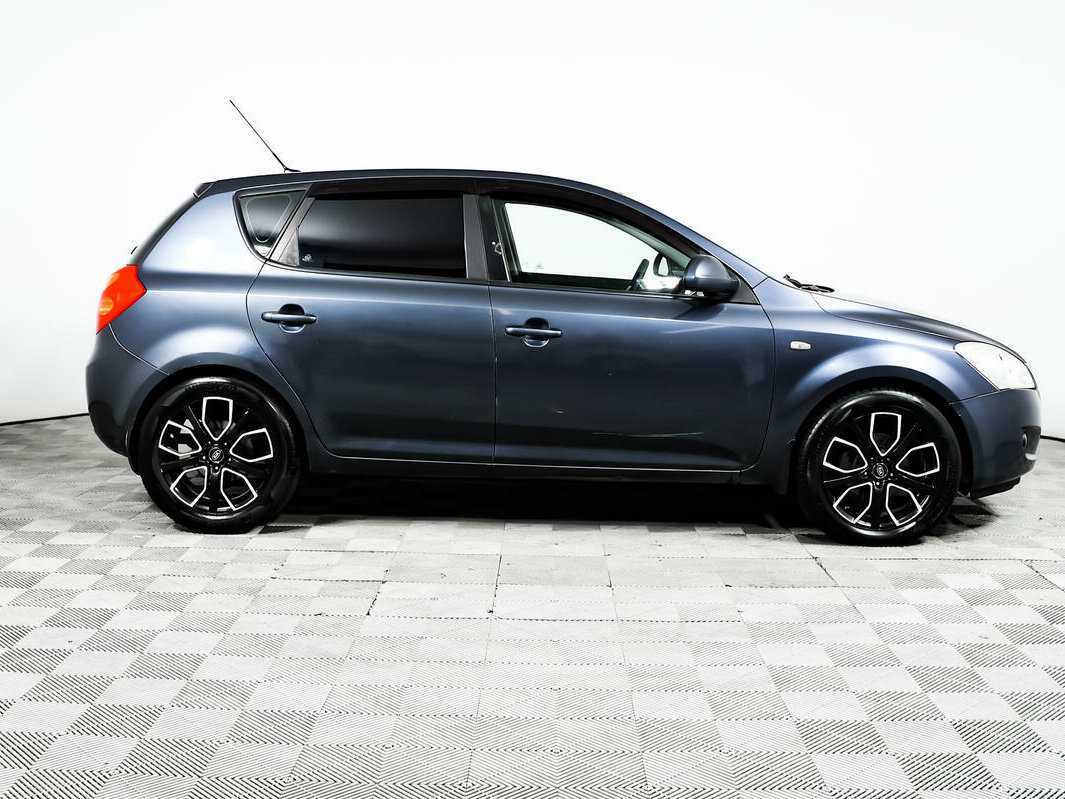 Купить Kia Ceed с пробегом. Фото: #3