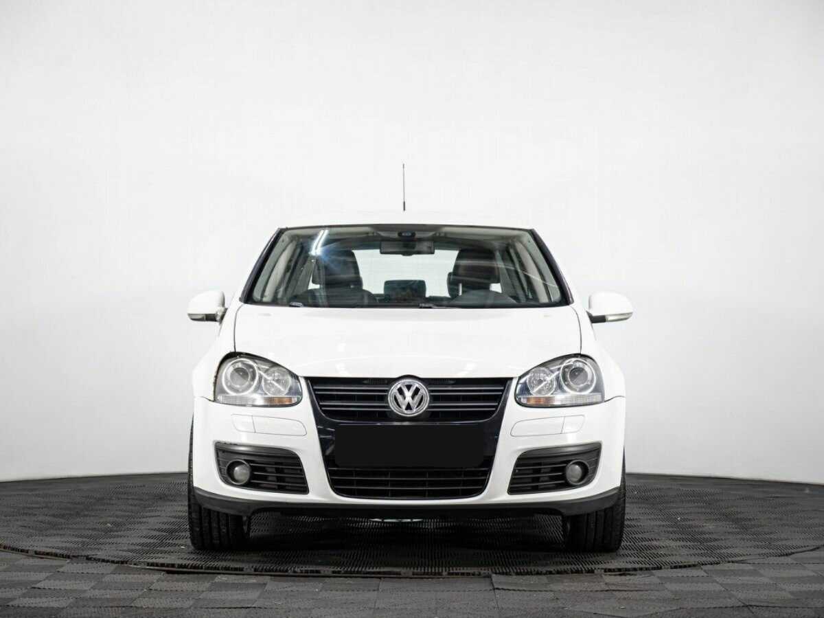 Купить Volkswagen Golf с пробегом. Фото: #1
