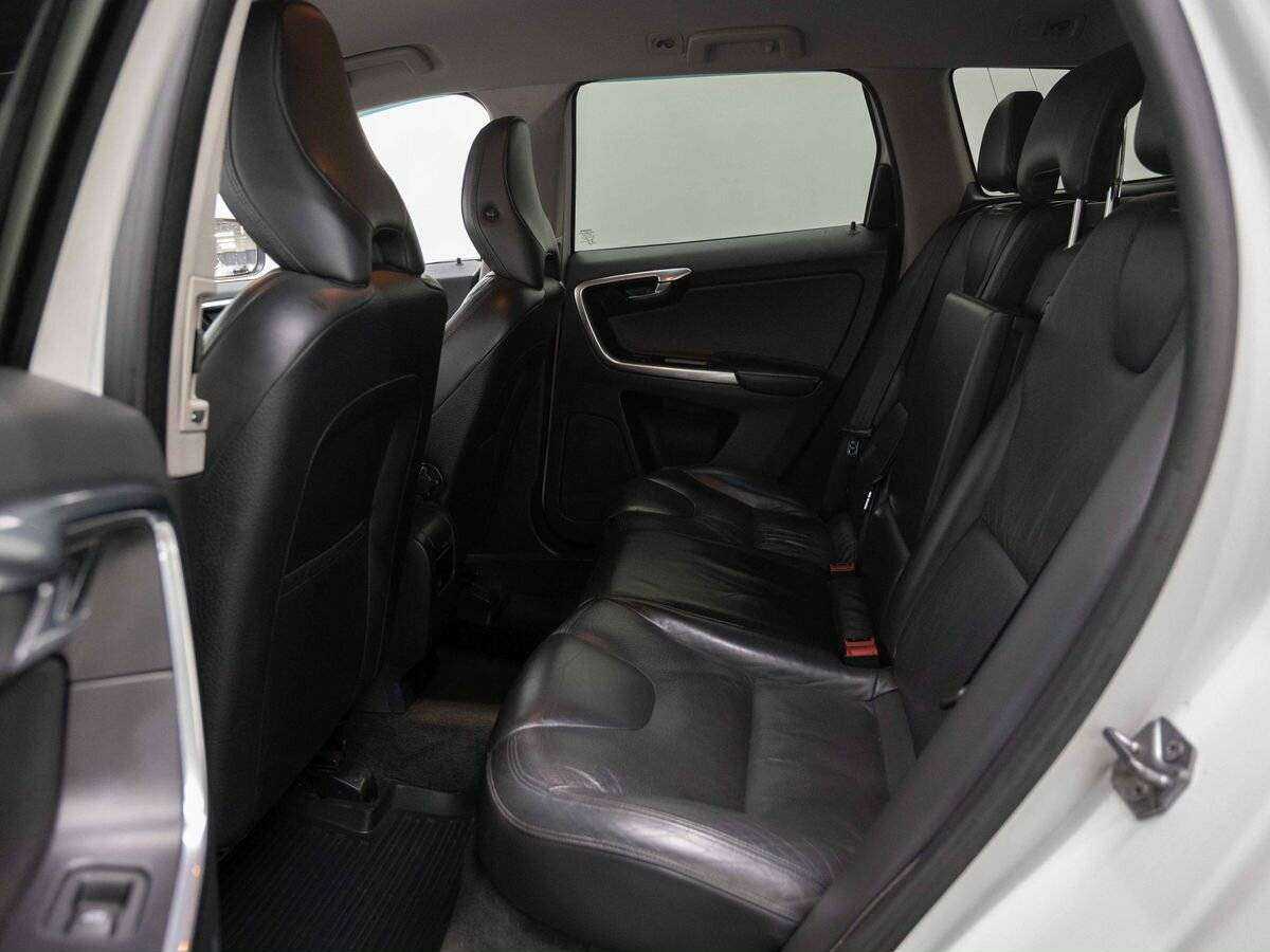 Купить Volvo XC60 с пробегом. Фото: #8