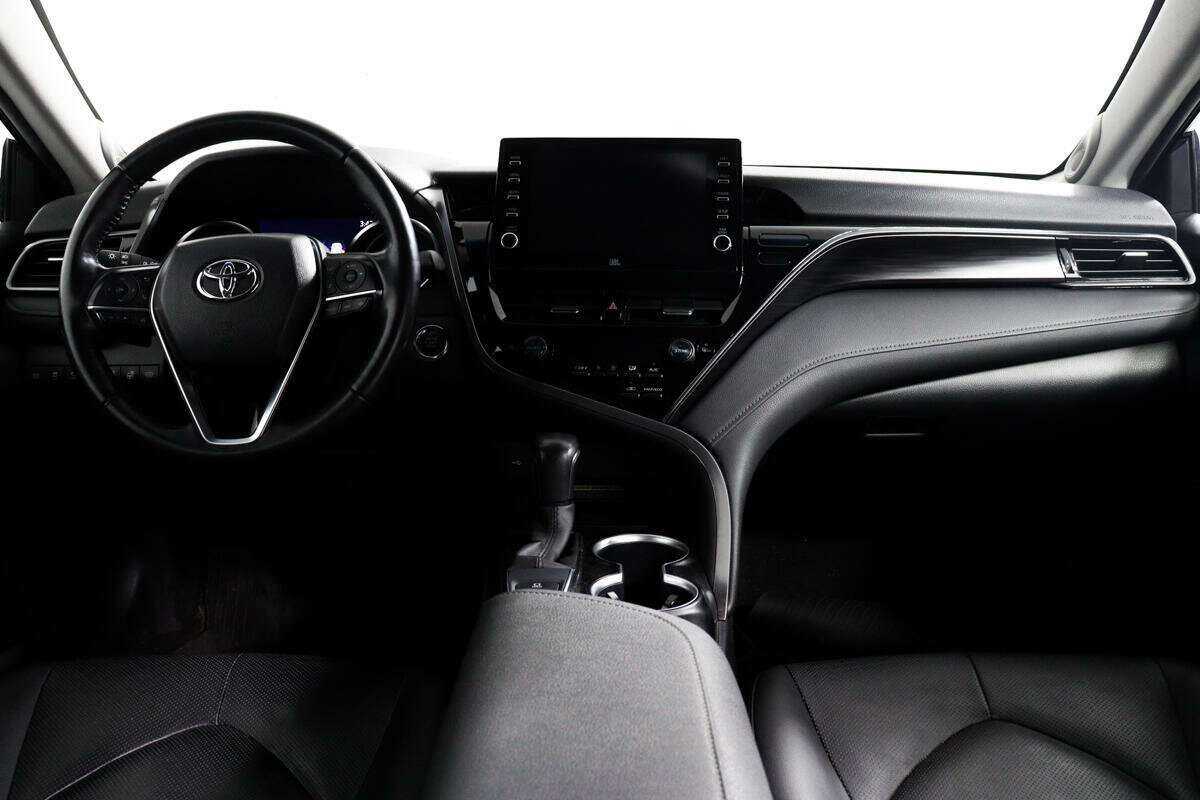 Купить Toyota Camry с пробегом. Фото: #10