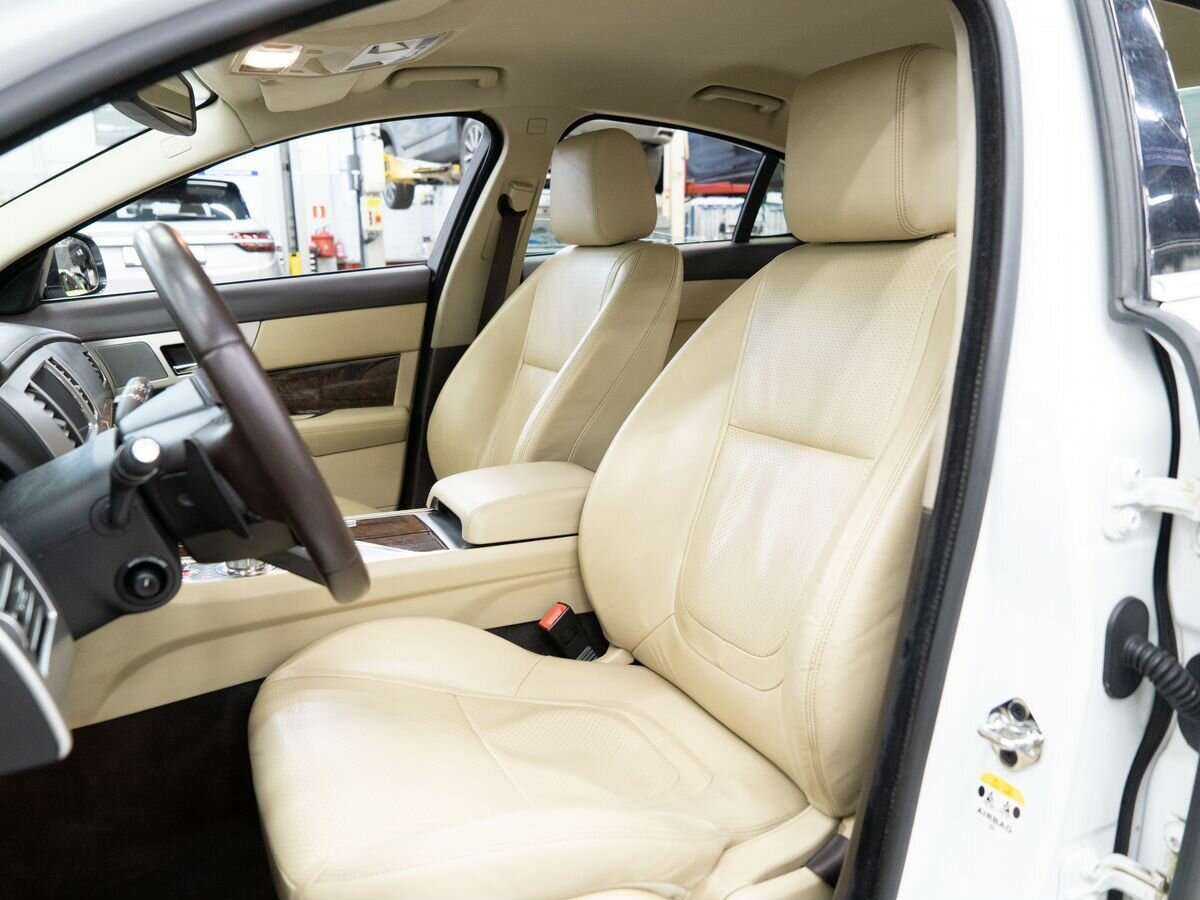 Купить Jaguar XF с пробегом. Фото: #5