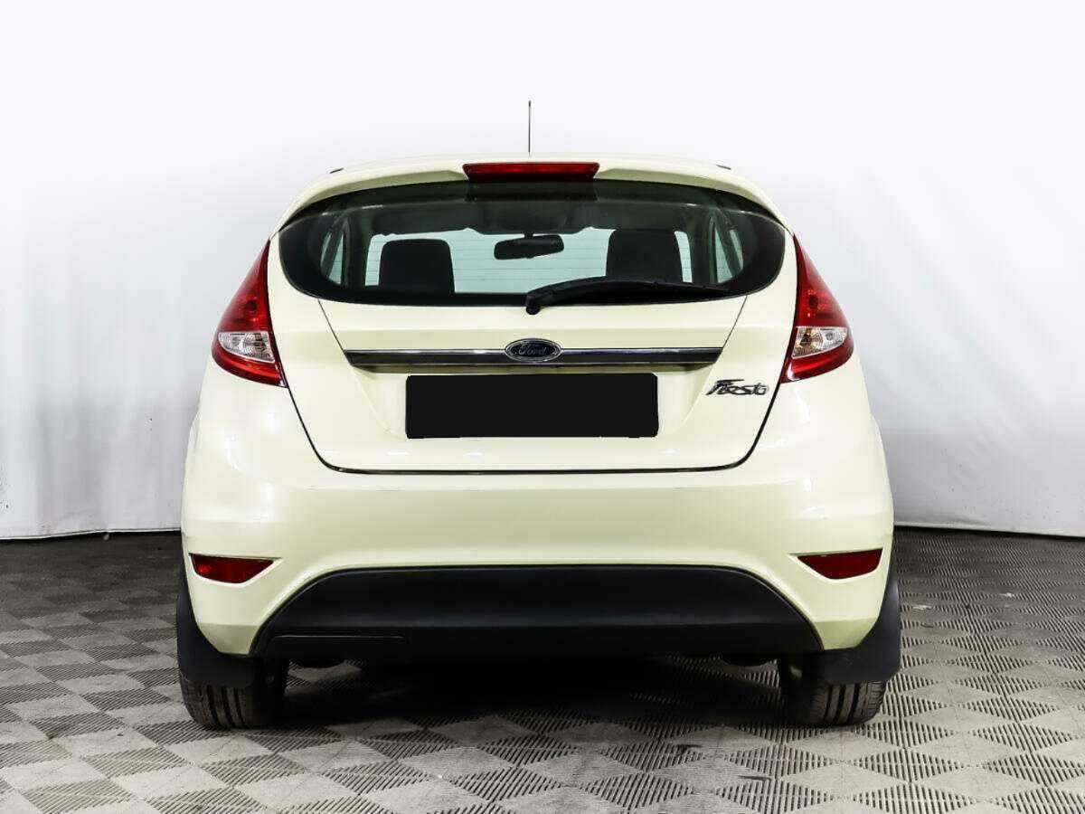 Купить Ford Fiesta с пробегом. Фото: #4