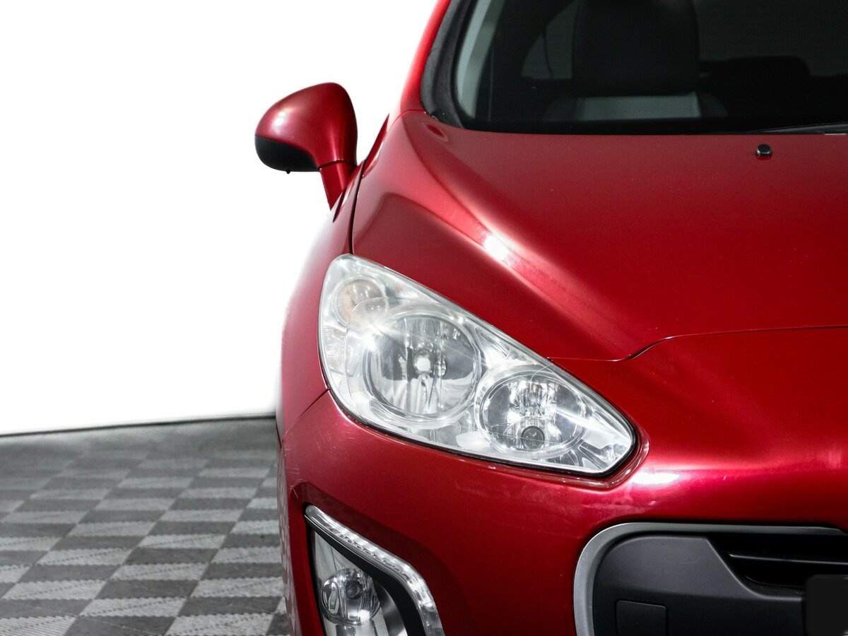 Купить Peugeot 308 с пробегом. Фото: #16