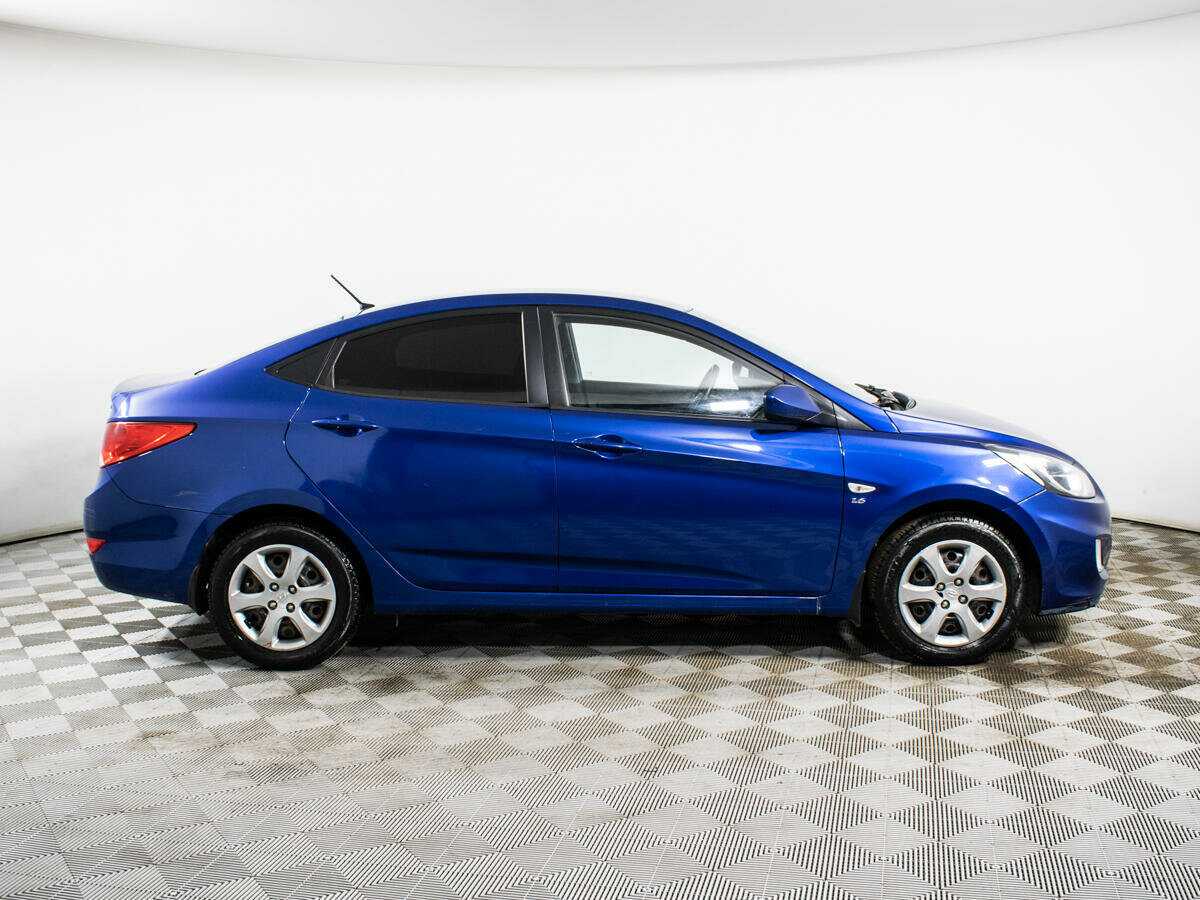 Купить Hyundai Solaris с пробегом. Фото: #3