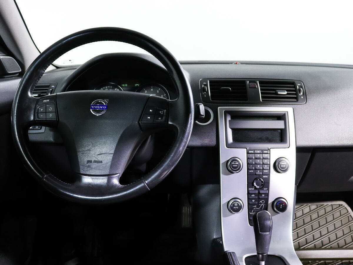 Купить Volvo S40 с пробегом. Фото: #11