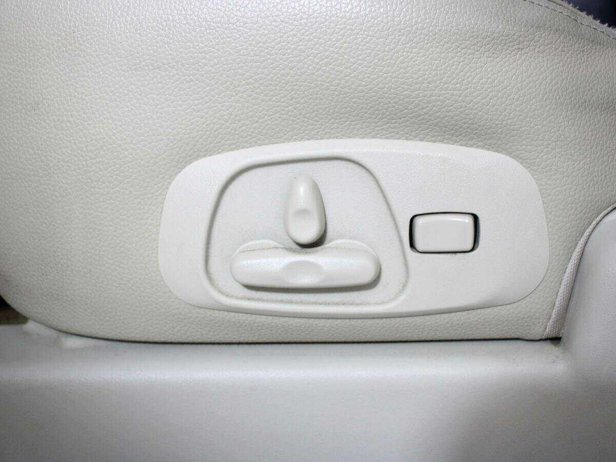 Купить Mitsubishi Pajero с пробегом. Фото: #18