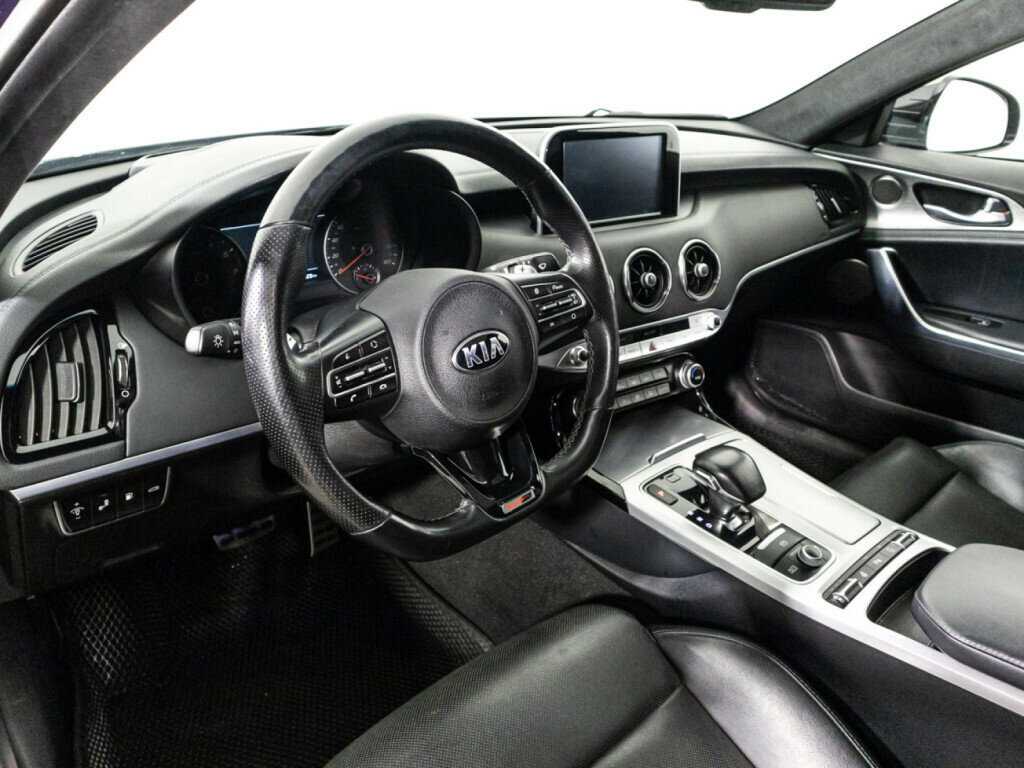 Купить Kia Stinger с пробегом. Фото: #10