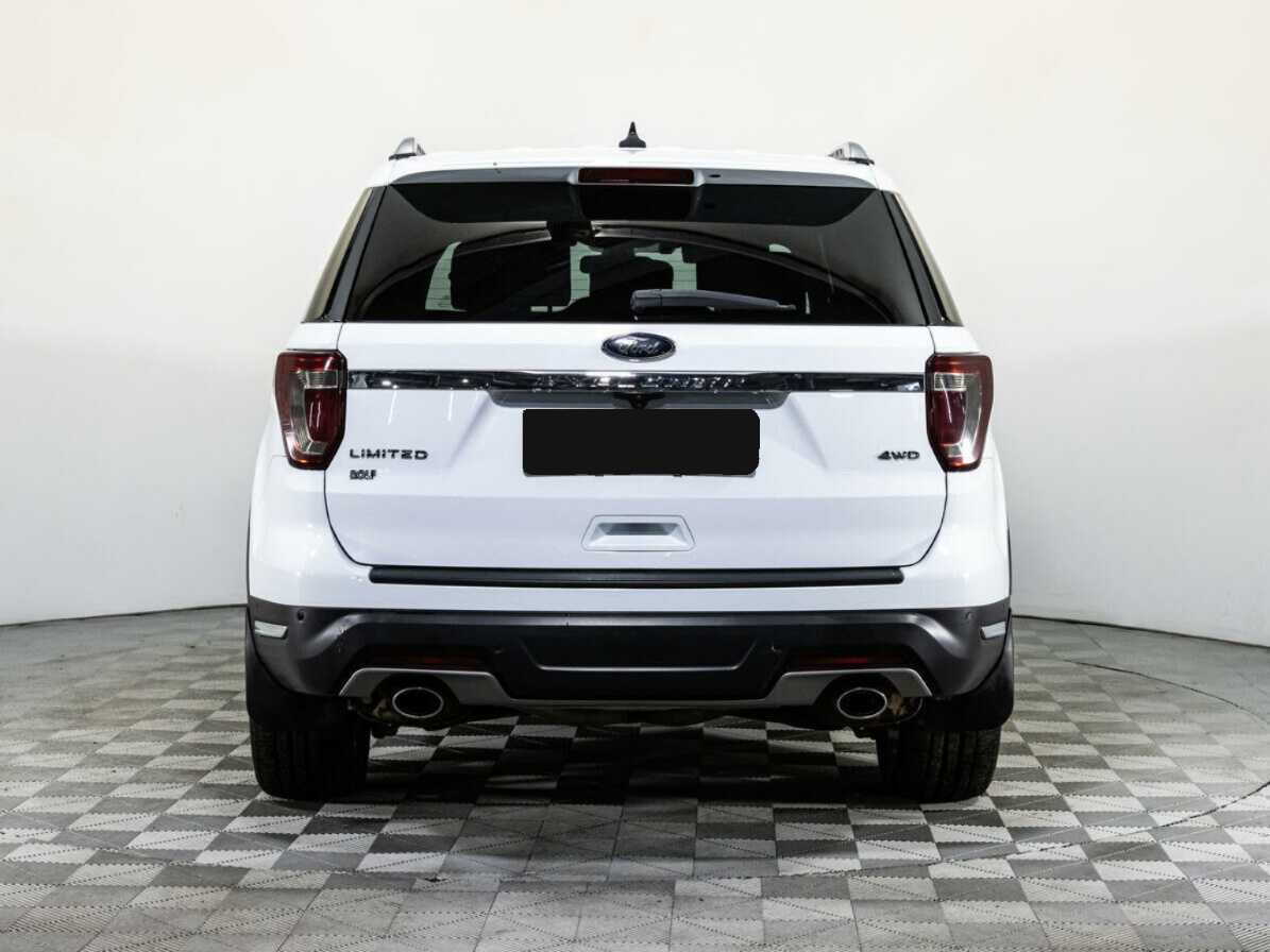 Купить Ford Explorer с пробегом. Фото: #4