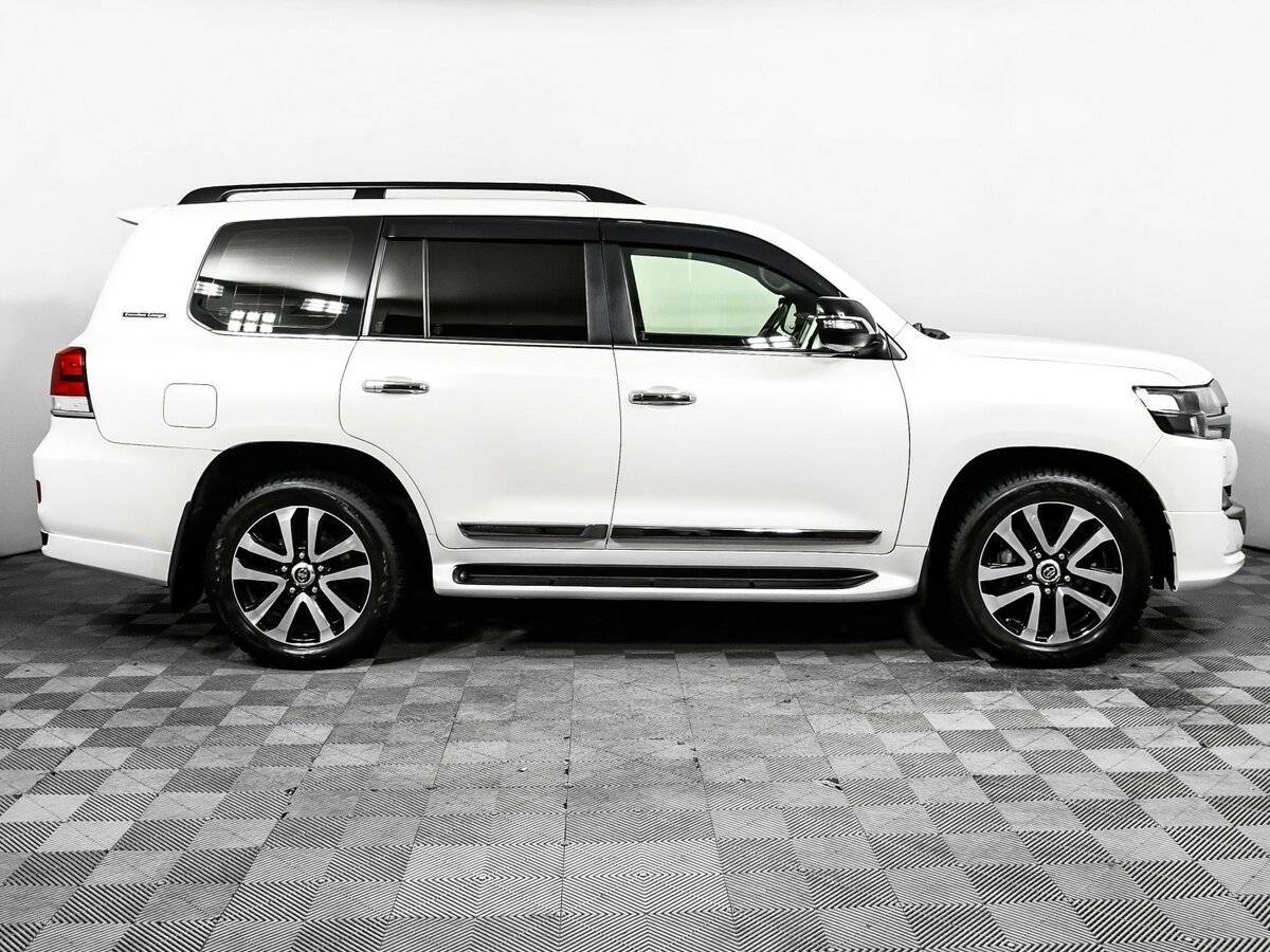 Купить Toyota Land Cruiser с пробегом. Фото: #3