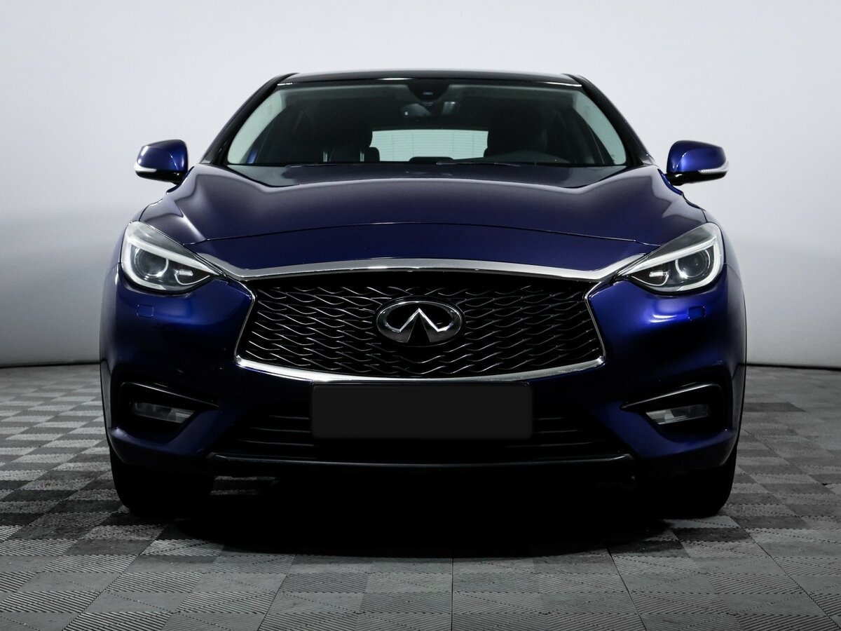 Купить Infiniti Q30 с пробегом. Фото: #1