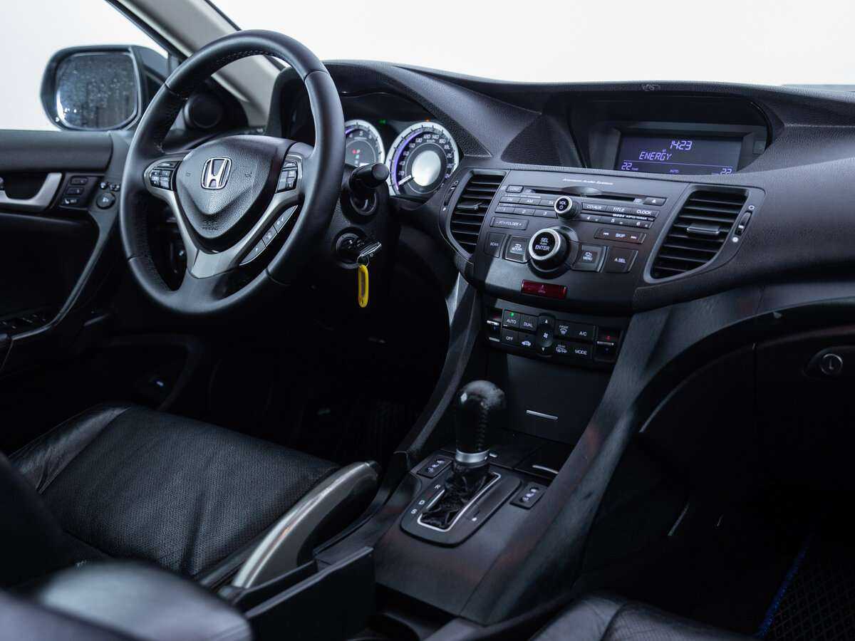 Купить Honda Accord с пробегом. Фото: #12
