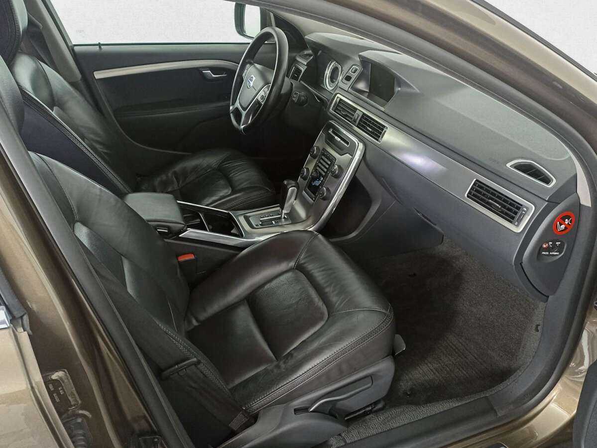 Купить Volvo XC70 с пробегом. Фото: #8