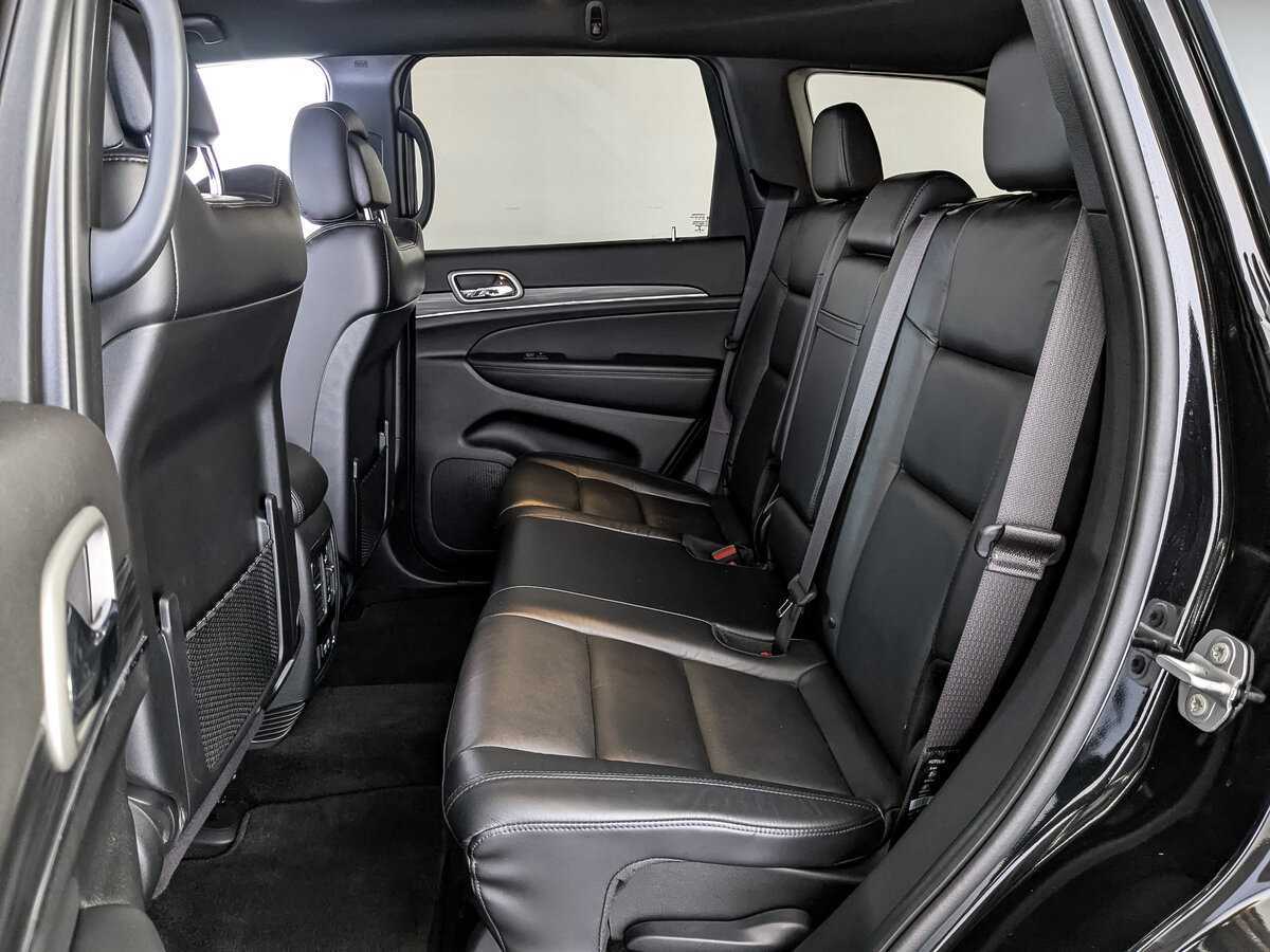 Купить Jeep Grand Cherokee с пробегом. Фото: #17