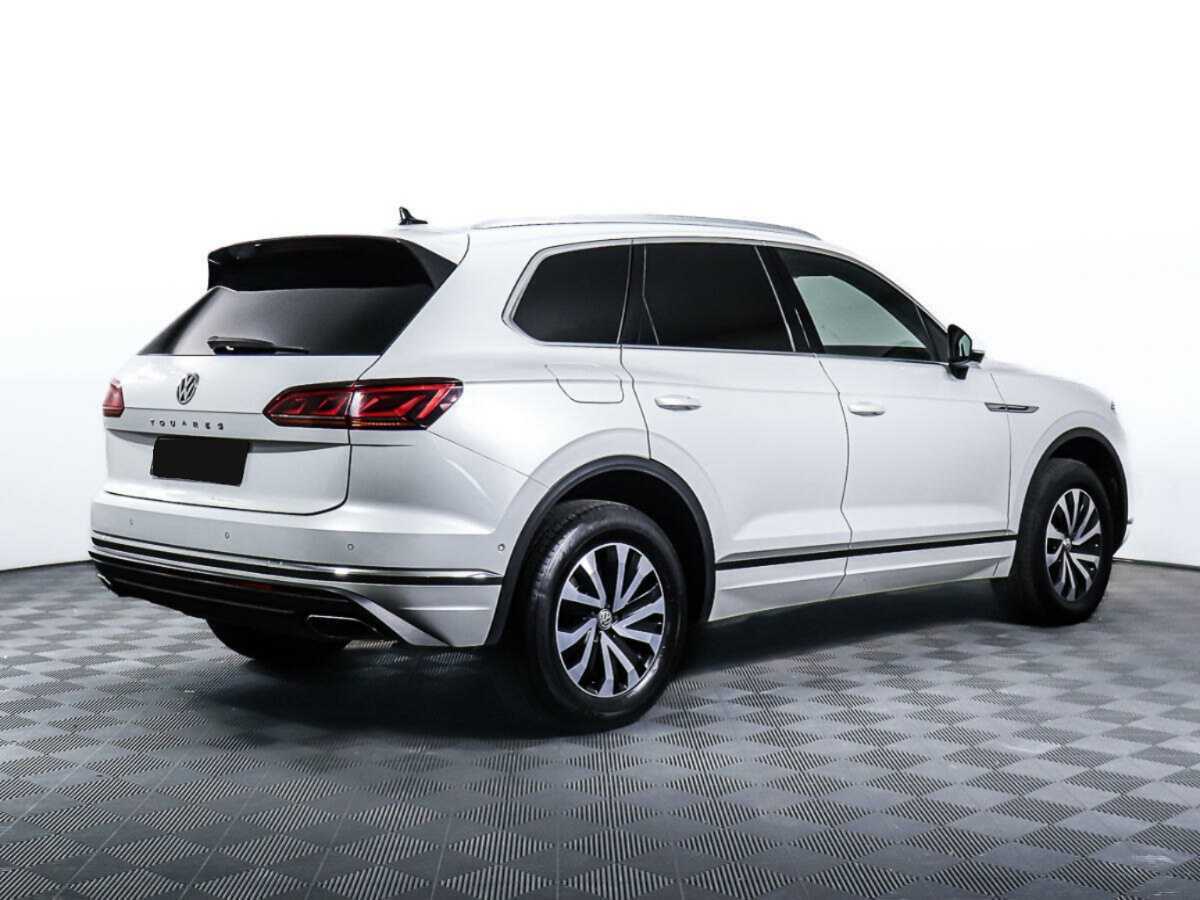 Купить Volkswagen Touareg с пробегом. Фото: #3