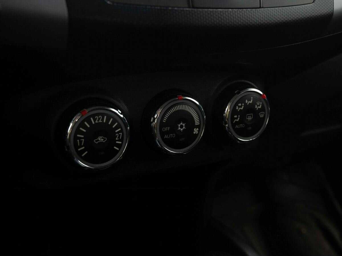 Купить Mitsubishi Outlander с пробегом. Фото: #16