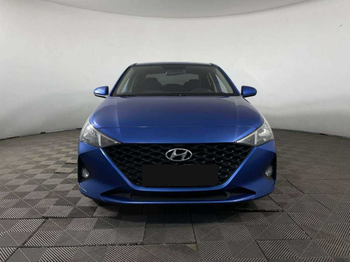 Купить Hyundai Solaris с пробегом. Фото: #1