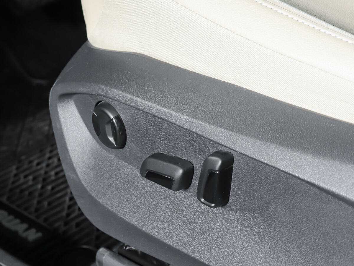 Купить Volkswagen Tiguan с пробегом. Фото: #15