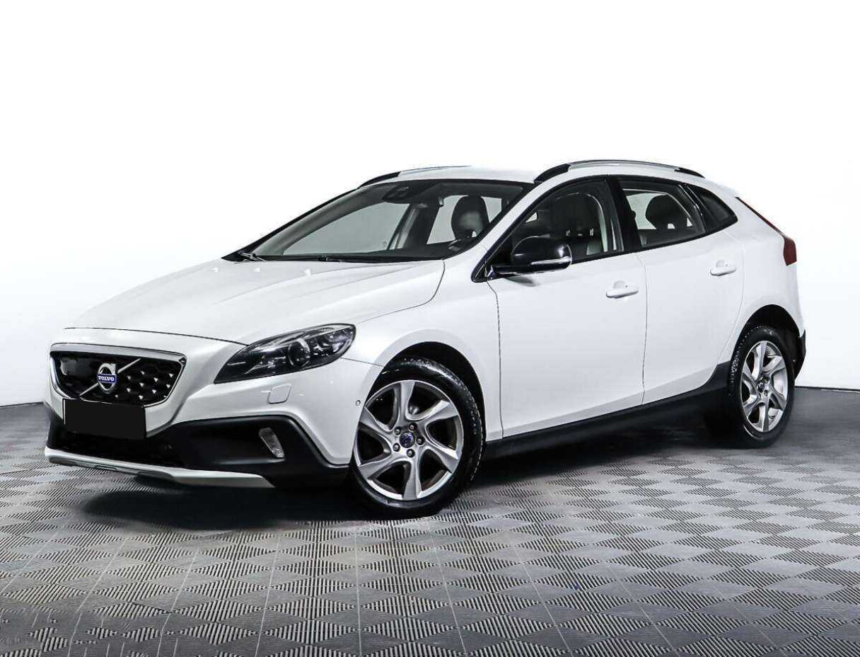 Купить Volvo V40 Cross Country с пробегом. Посмотреть фото