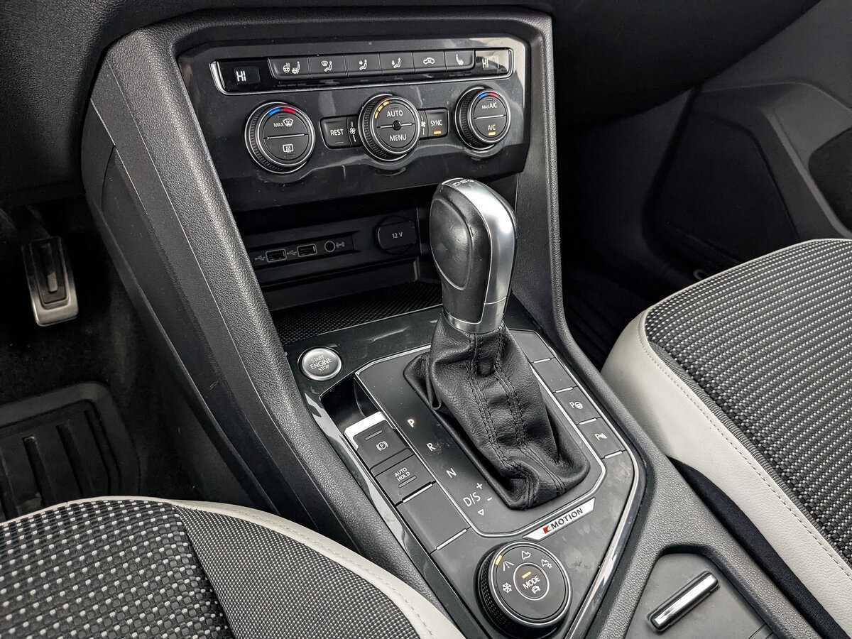 Купить Volkswagen Tiguan с пробегом. Фото: #19