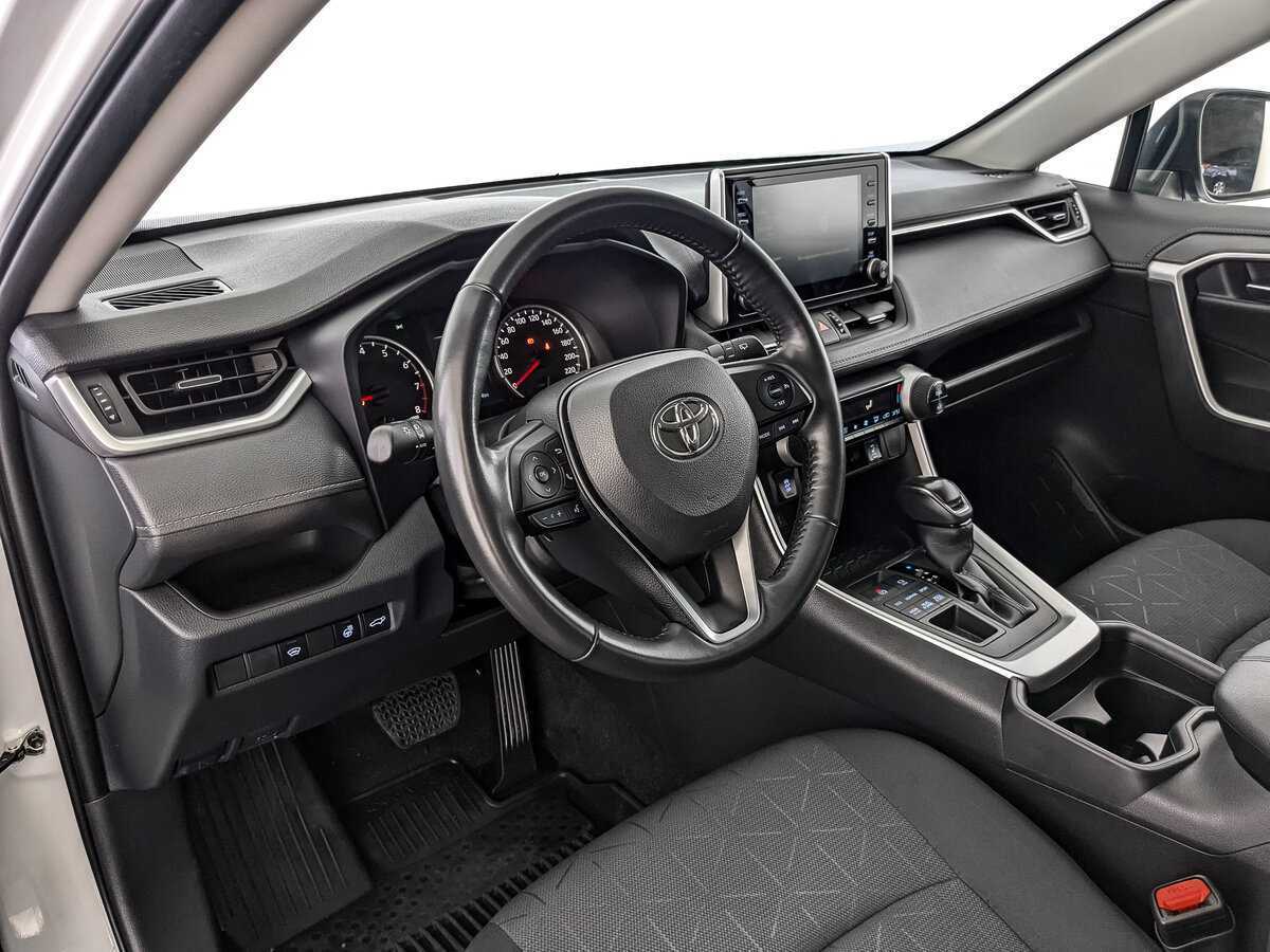 Купить Toyota RAV4 с пробегом. Фото: #10