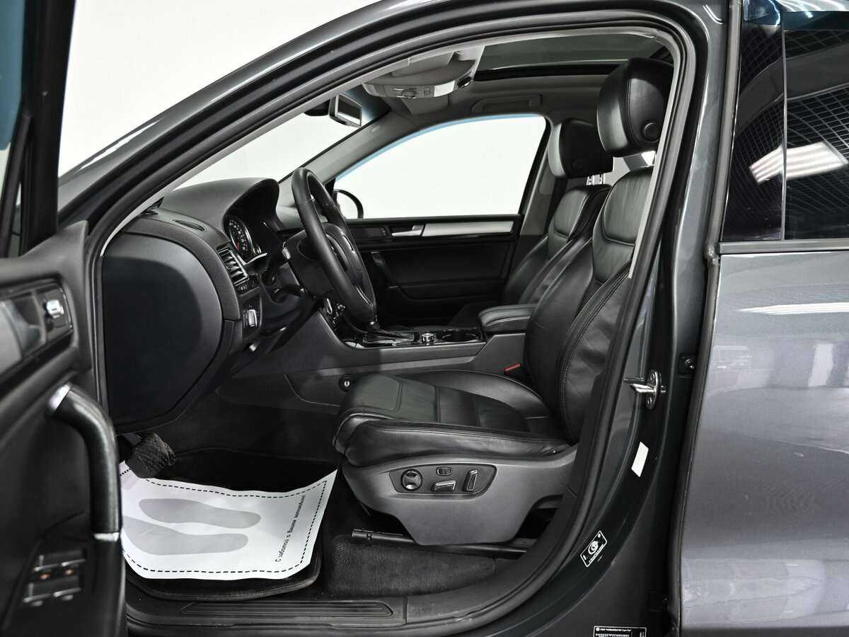 Купить Volkswagen Touareg с пробегом. Фото: #7
