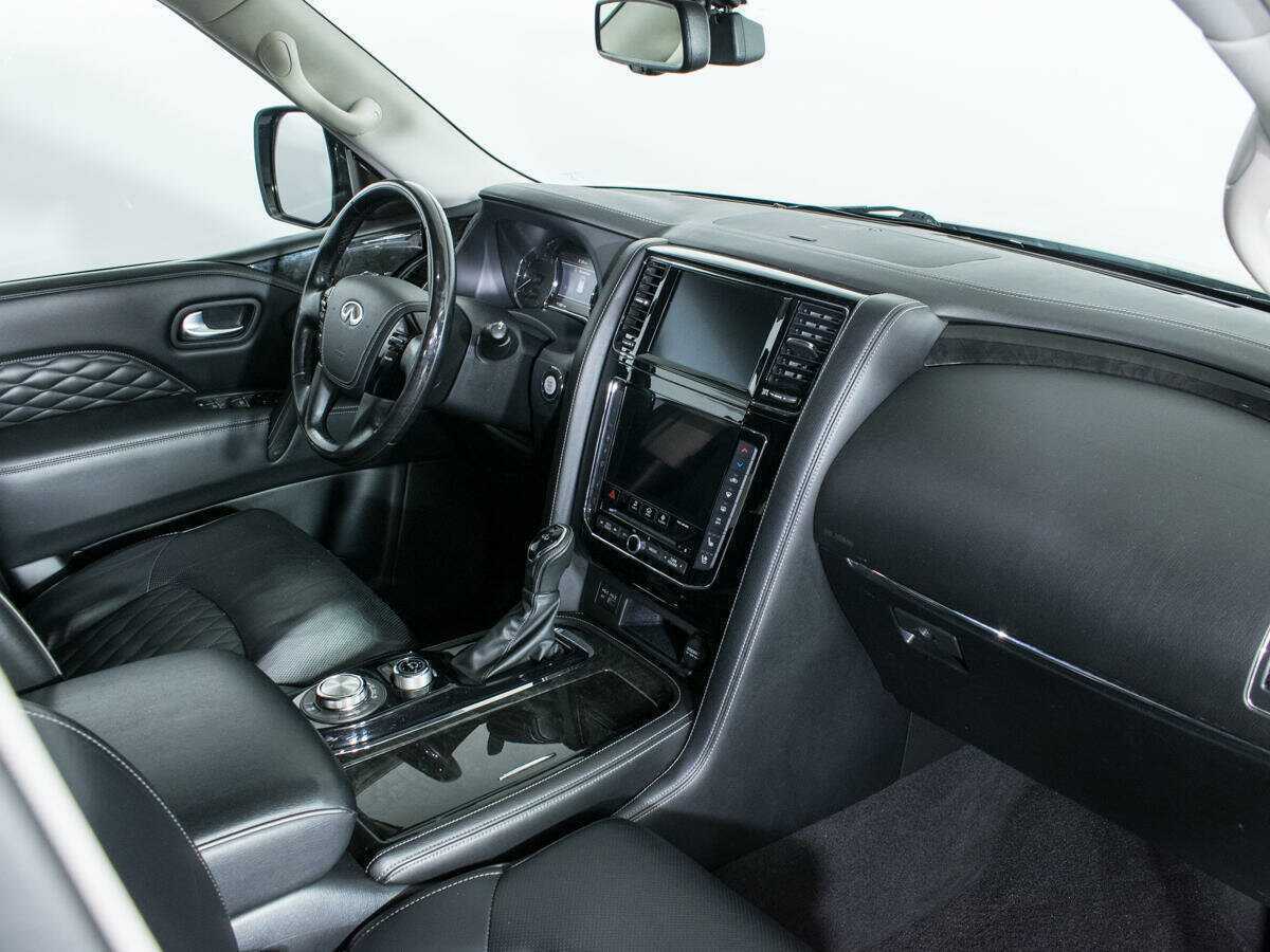 Купить Infiniti QX80 с пробегом. Фото: #4