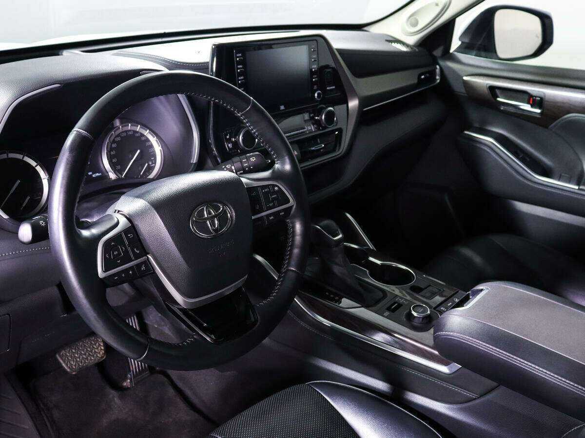 Купить Toyota Highlander с пробегом. Фото: #11