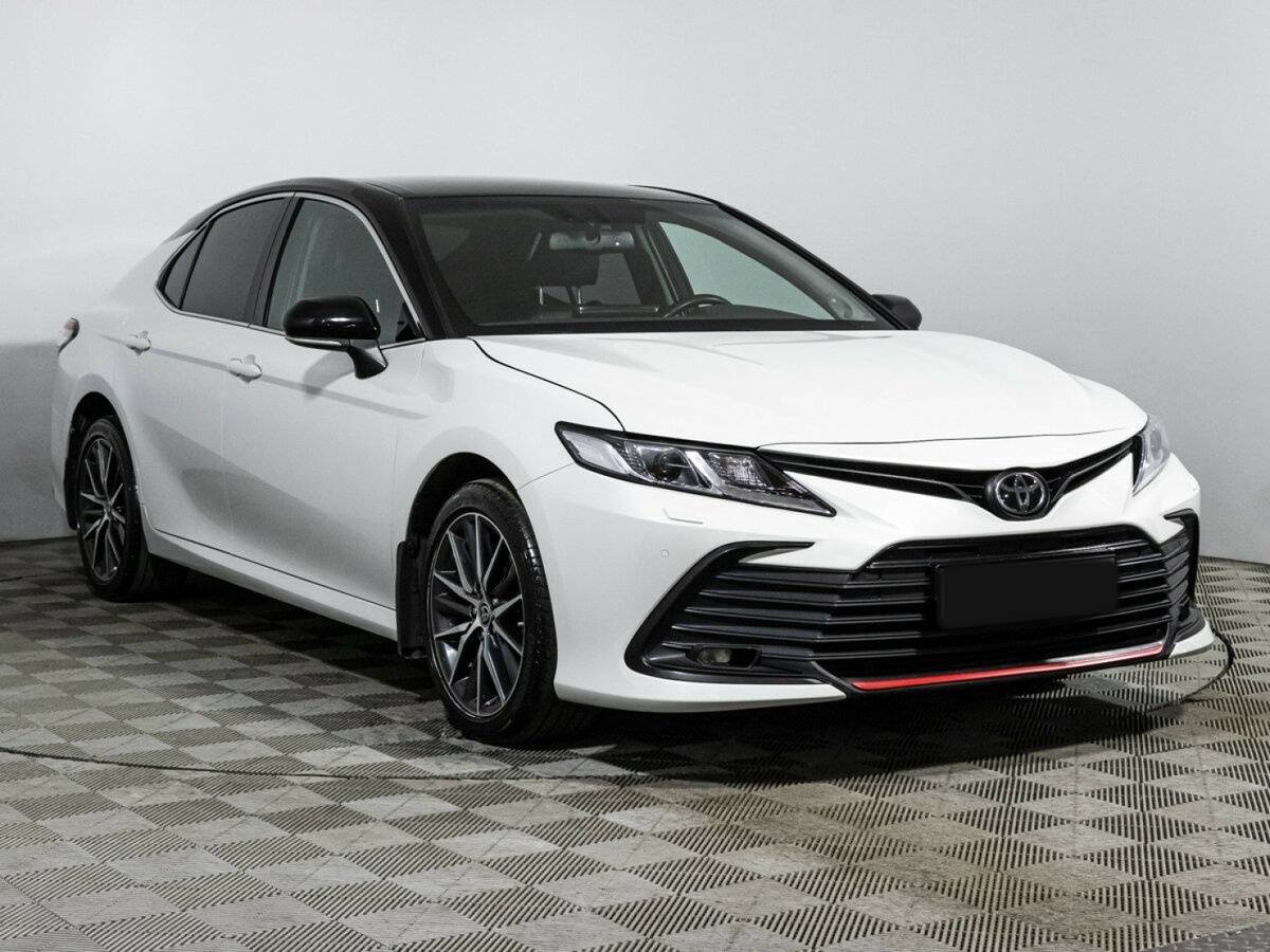 Купить Toyota Camry с пробегом. Фото: #2