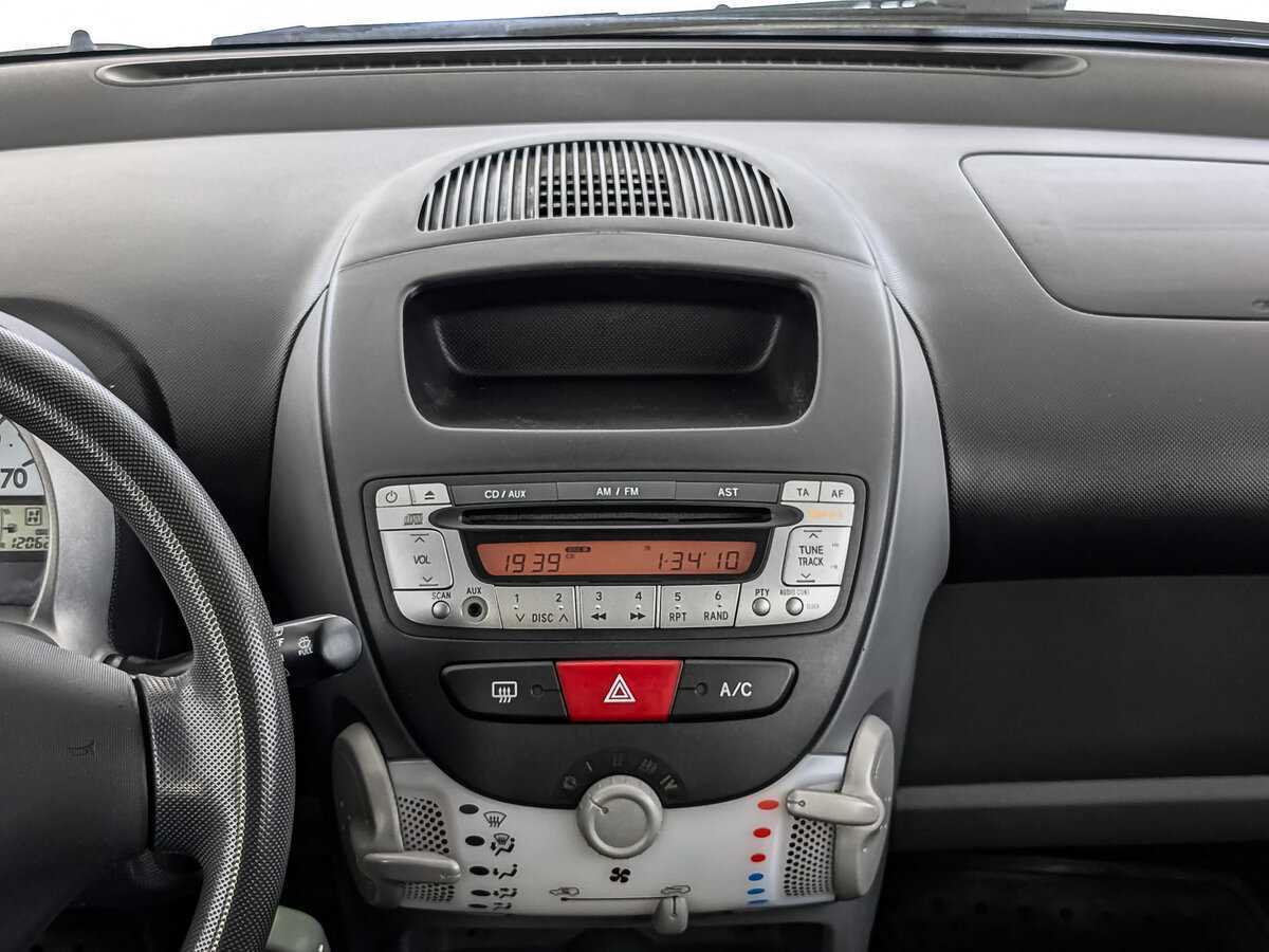Купить Peugeot 107 с пробегом. Фото: #14